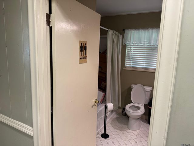 10443 Joor Rd, Central, LA 70818