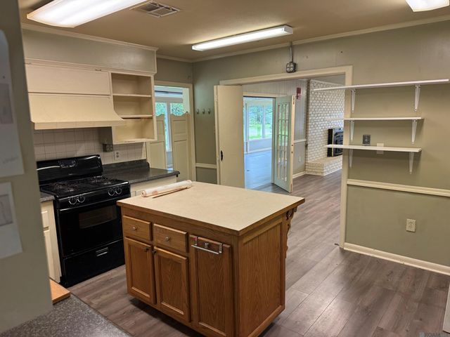 10443 Joor Rd, Central, LA 70818