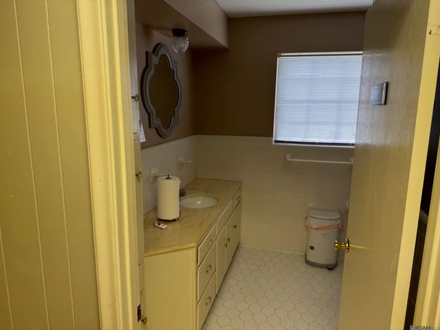 10443 Joor Rd, Central, LA 70818