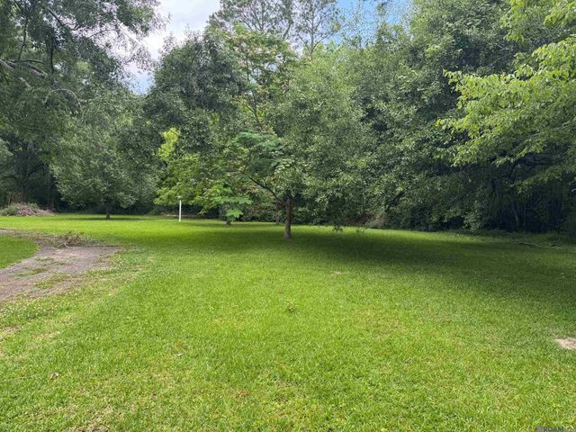 10443 Joor Rd, Central, LA 70818