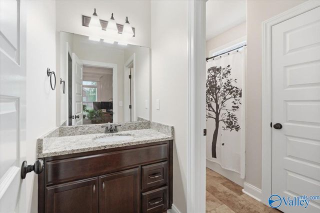100 Middy Lane, Madison, AL 35756