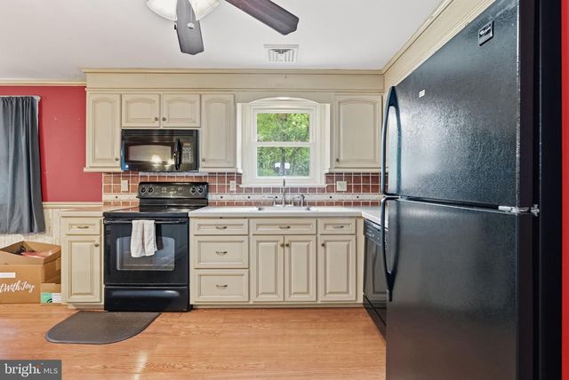 2564 WAGNER RD, Gilbertsville, PA 19525