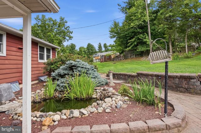 2564 WAGNER RD, Gilbertsville, PA 19525