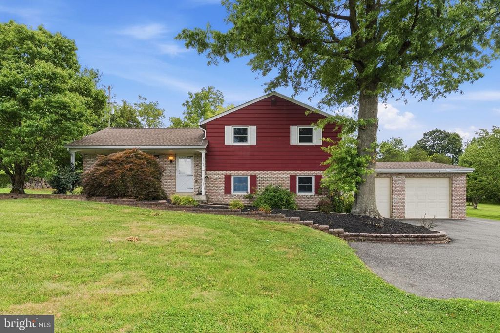 2564 WAGNER RD, Gilbertsville, PA 19525