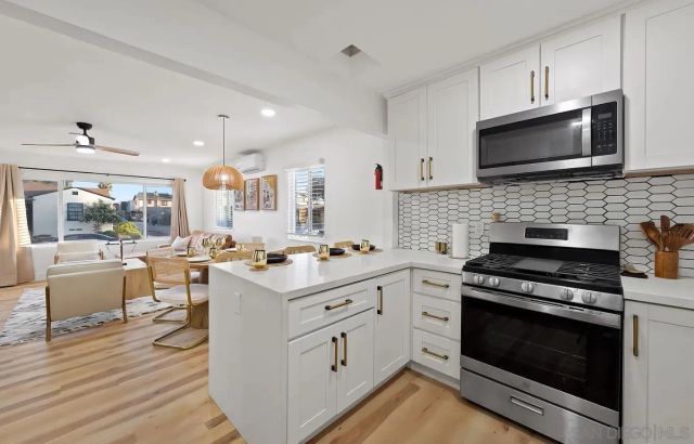 5028 Monroe, San Diego, CA 92115