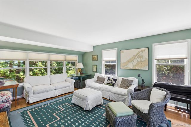 440 Haywaters Road, Cutchogue, NY 11935