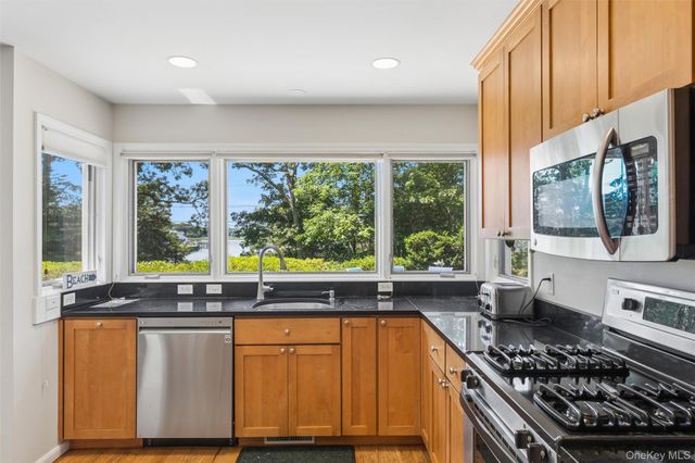 440 Haywaters Road, Cutchogue, NY 11935