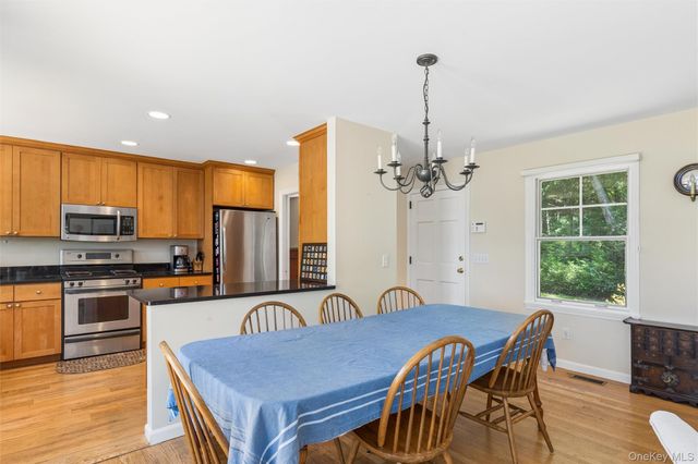 440 Haywaters Road, Cutchogue, NY 11935