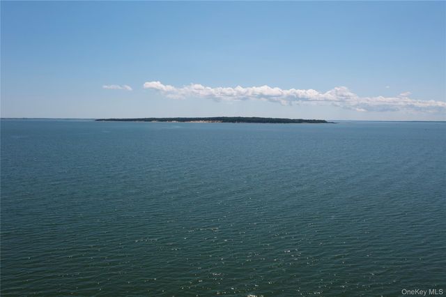 440 Haywaters Road, Cutchogue, NY 11935