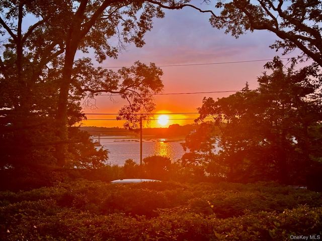 440 Haywaters Road, Cutchogue, NY 11935