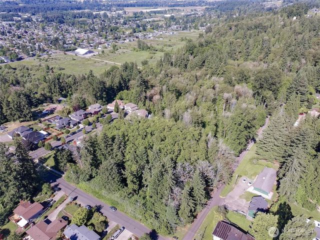 1701 13th Street SE, Puyallup, WA 98372
