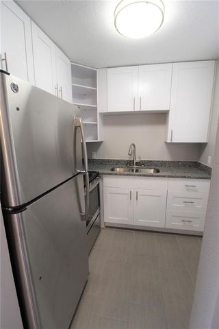 3001 BEE RIDGE ROAD 215, Sarasota, FL 34239