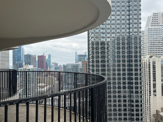 300 N STATE Street 4725, Chicago, IL 60654