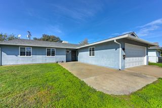 6924 Peck Dr, Sacramento, CA 95828