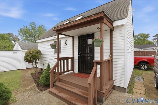 101 N New Ave, Highland Springs, VA 23075