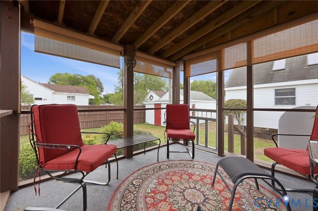 101 N New Ave, Highland Springs, VA 23075