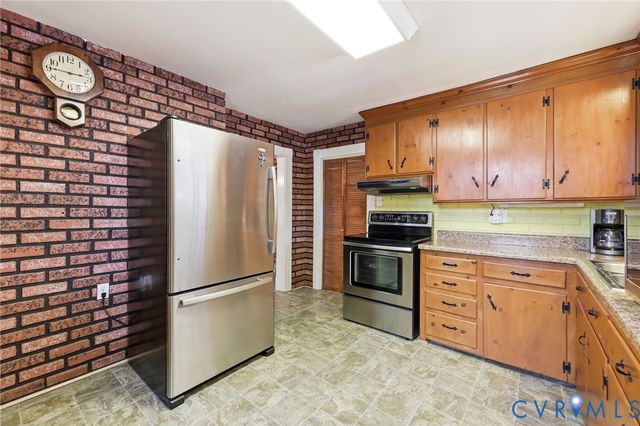 101 N New Ave, Highland Springs, VA 23075