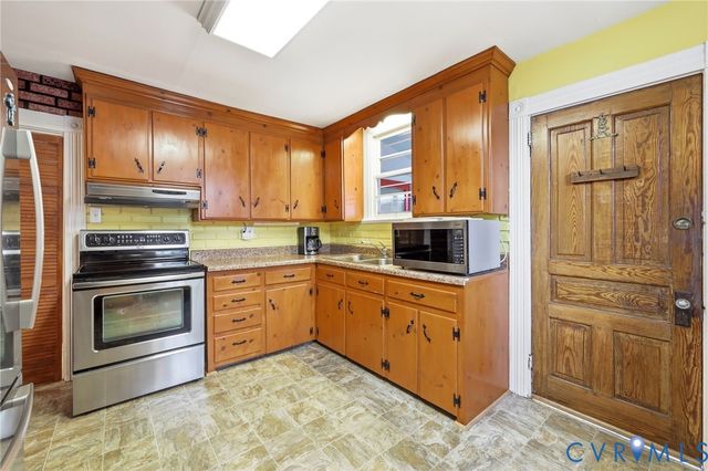 101 N New Ave, Highland Springs, VA 23075
