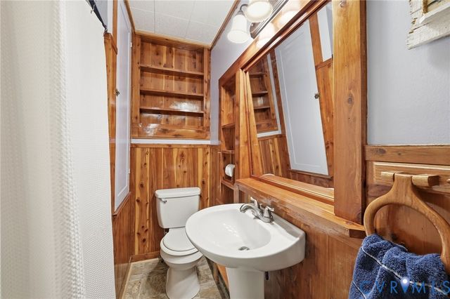101 N New Ave, Highland Springs, VA 23075