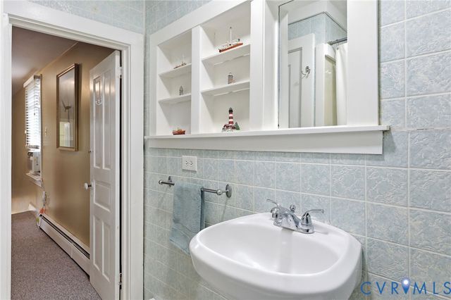 101 N New Ave, Highland Springs, VA 23075