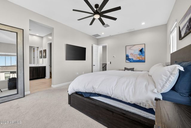 4840 E VILLAGE Drive, Scottsdale, AZ 85254