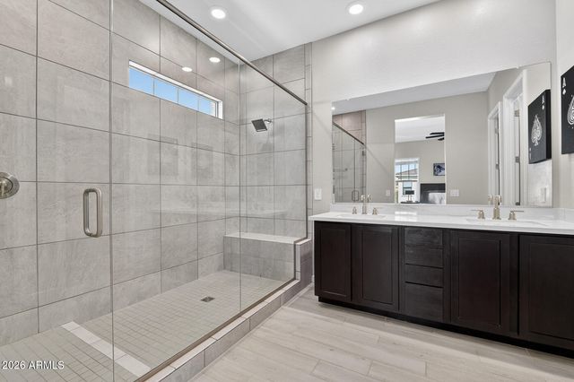 4840 E VILLAGE Drive, Scottsdale, AZ 85254
