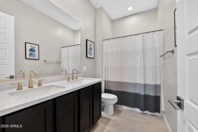 4840 E VILLAGE Drive, Scottsdale, AZ 85254