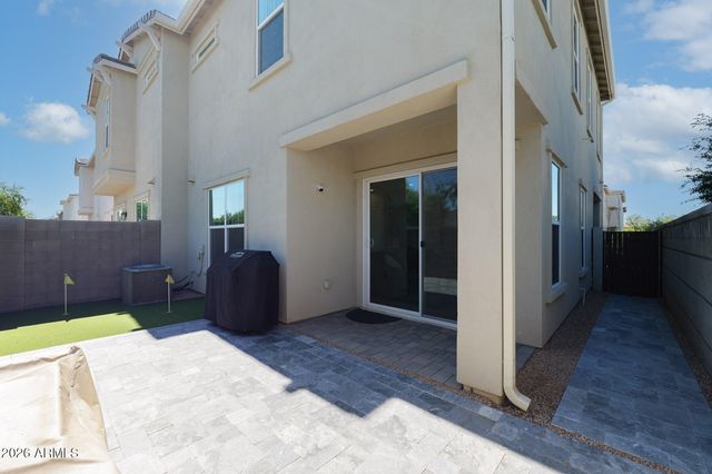 4840 E VILLAGE Drive, Scottsdale, AZ 85254