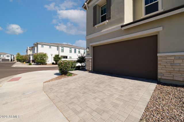 4840 E VILLAGE Drive, Scottsdale, AZ 85254