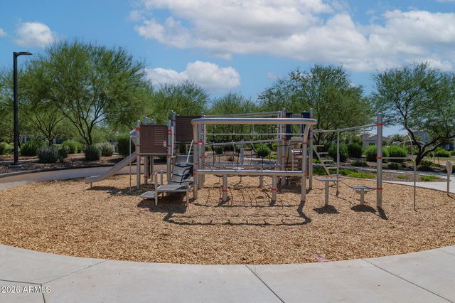 4840 E VILLAGE Drive, Scottsdale, AZ 85254
