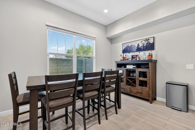 4840 E VILLAGE Drive, Scottsdale, AZ 85254