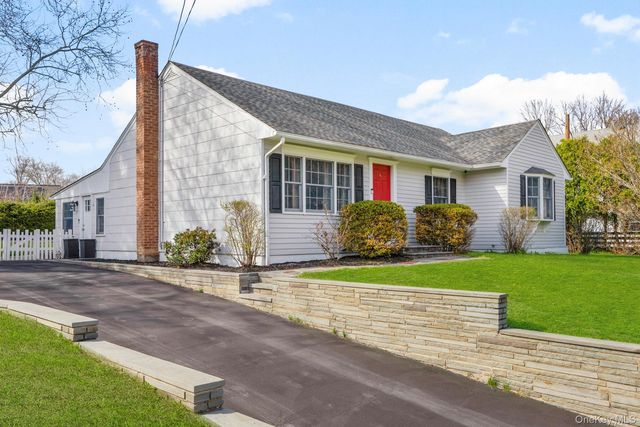 11 Gale Drive, Poughkeepsie, NY 12603