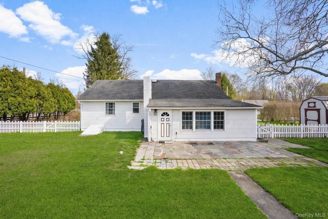 11 Gale Drive, Poughkeepsie, NY 12603