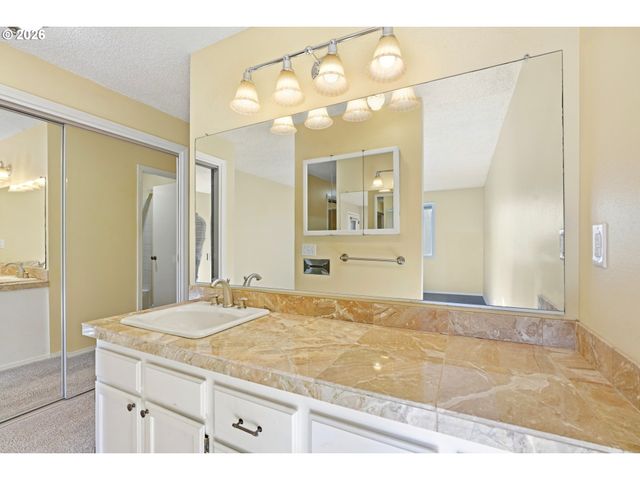 2606 PIMLICO Ter, West Linn, OR 97068