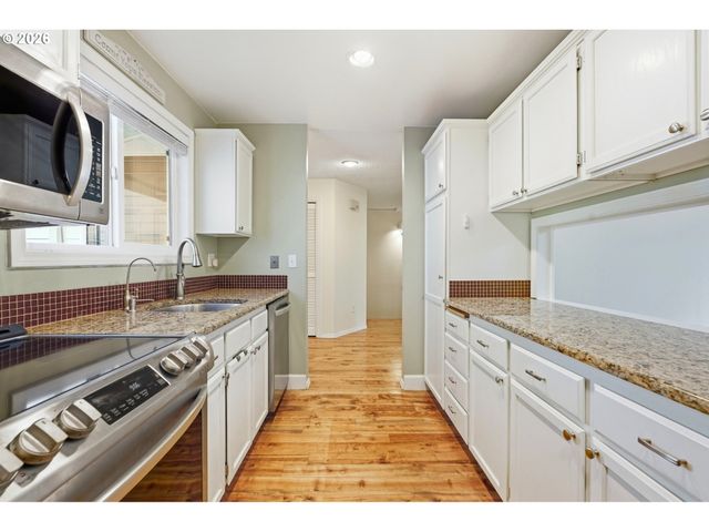 2606 PIMLICO Ter, West Linn, OR 97068