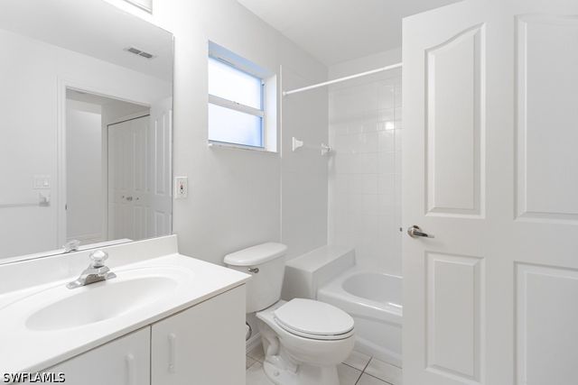 2230 Stacil CIR, Naples, FL 34109