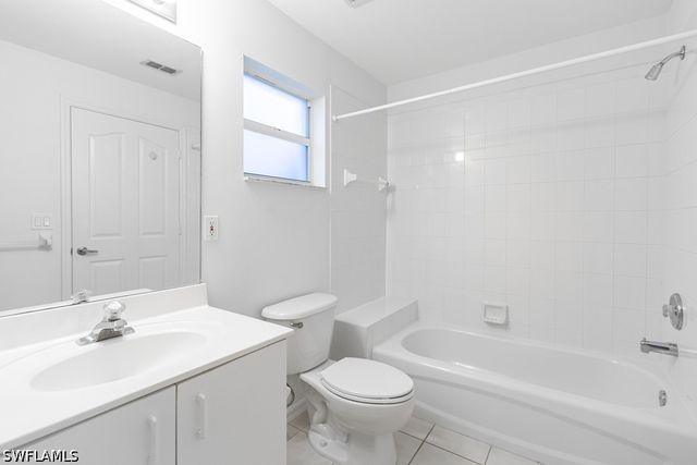 2230 Stacil CIR, Naples, FL 34109