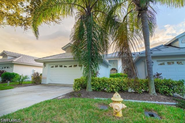 2230 Stacil CIR, Naples, FL 34109
