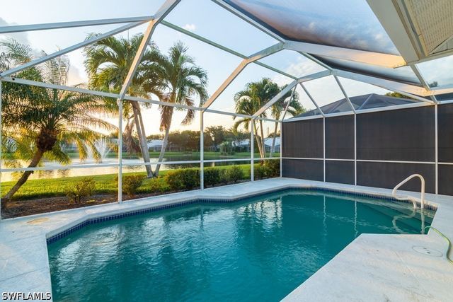 2230 Stacil CIR, Naples, FL 34109