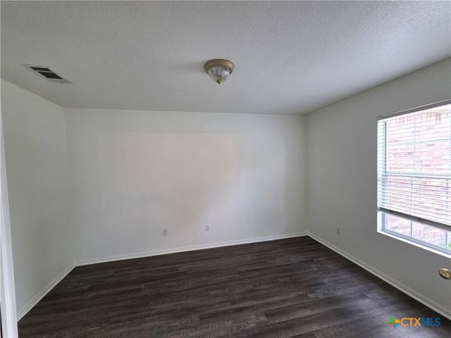 2402 Mikulec Drive, Killeen, TX 76542