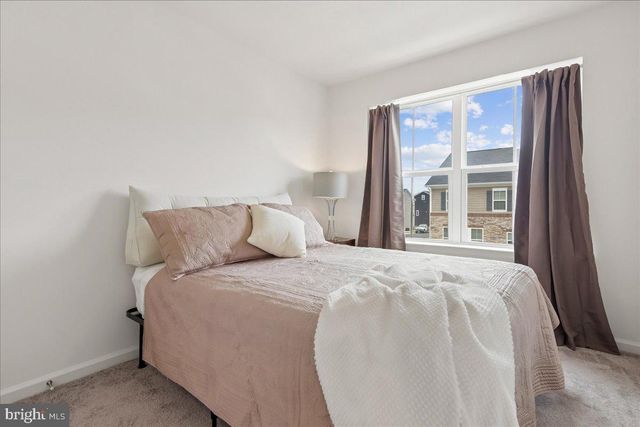 1813 IRIS LN, Hanover, MD 21076