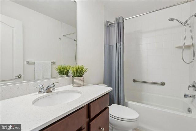 1813 IRIS LN, Hanover, MD 21076