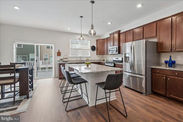 1813 IRIS LN, Hanover, MD 21076