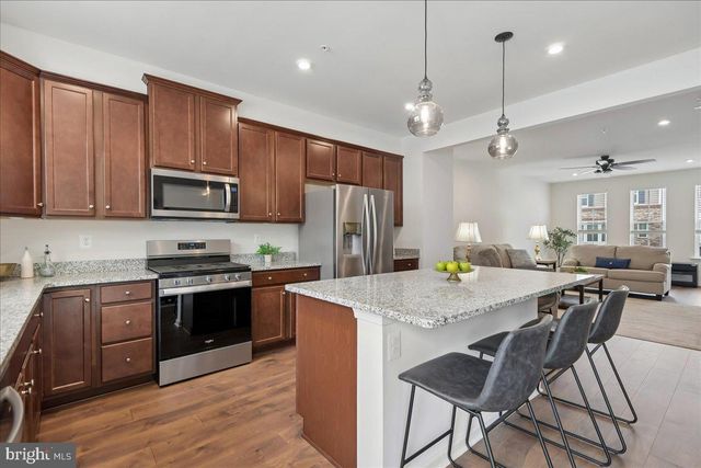 1813 IRIS LN, Hanover, MD 21076