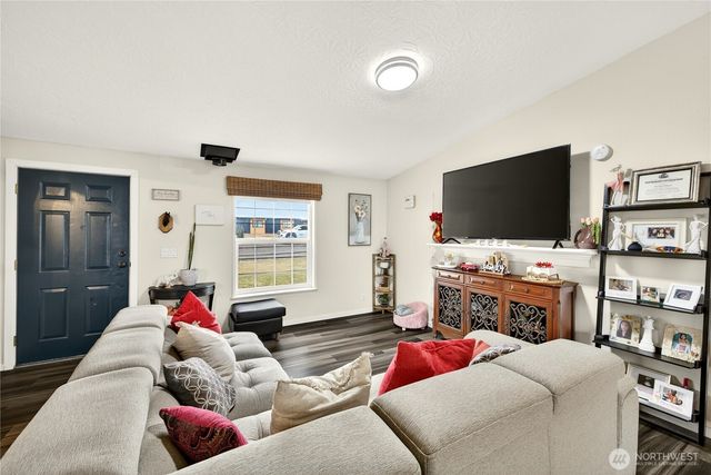 2207 W Parks Lane, Othello, WA 99344