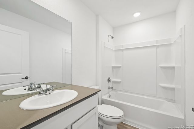 1111 Crenshaw Way, San Antonio, TX 78221