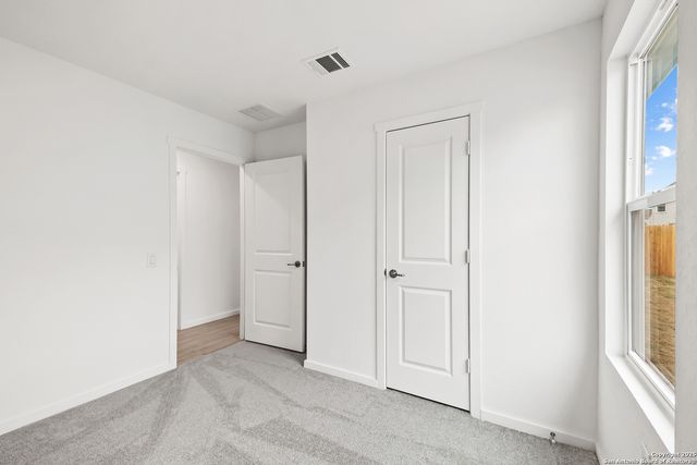 1111 Crenshaw Way, San Antonio, TX 78221