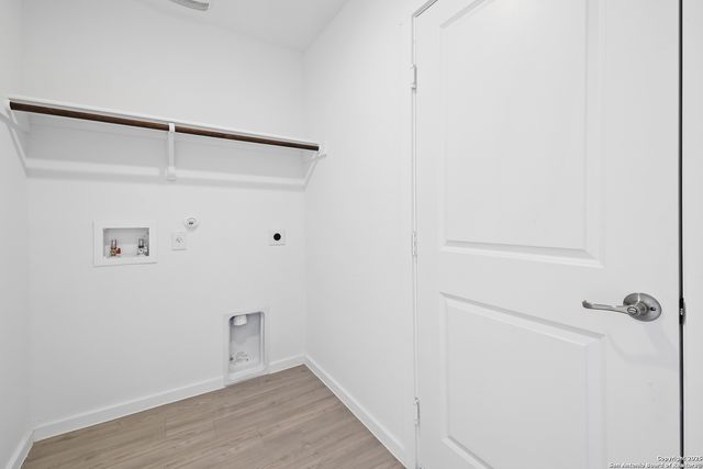 1111 Crenshaw Way, San Antonio, TX 78221