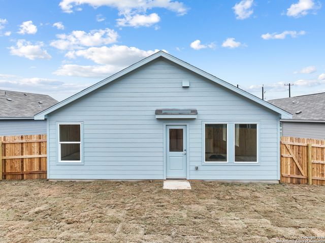 1111 Crenshaw Way, San Antonio, TX 78221