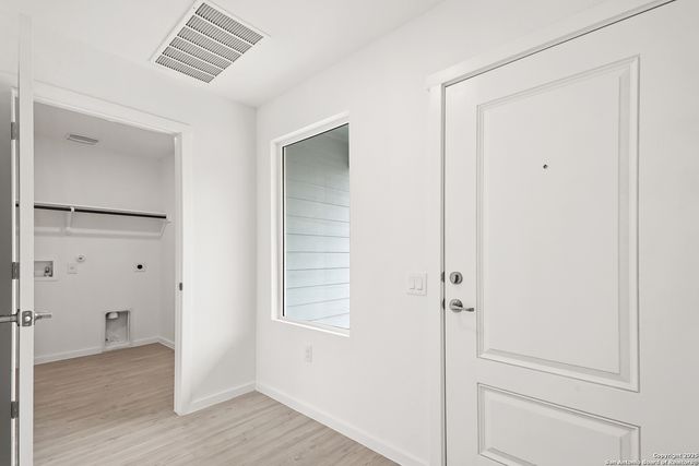 1111 Crenshaw Way, San Antonio, TX 78221